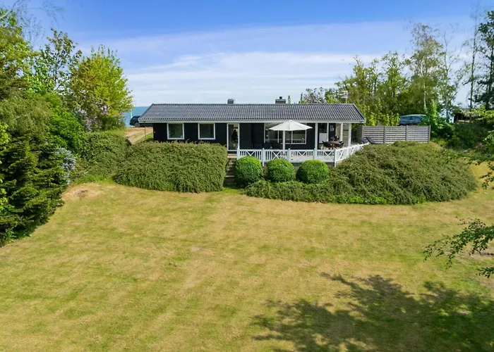 Arho - 75m From The Sea By Interhome Feriehus *