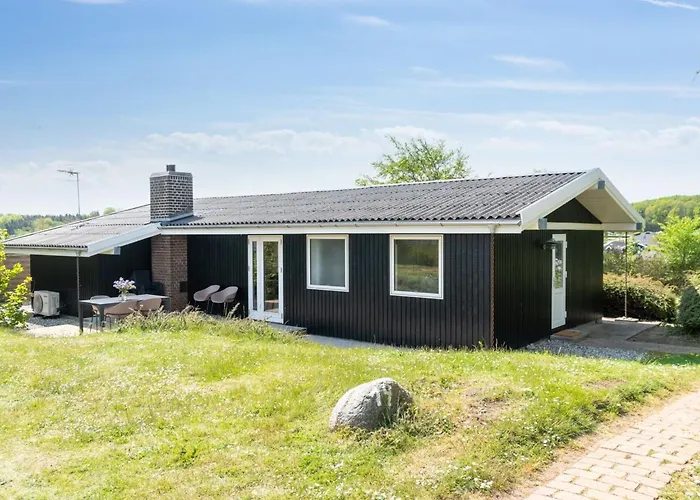 Arho - 75m From The Sea By Interhome *