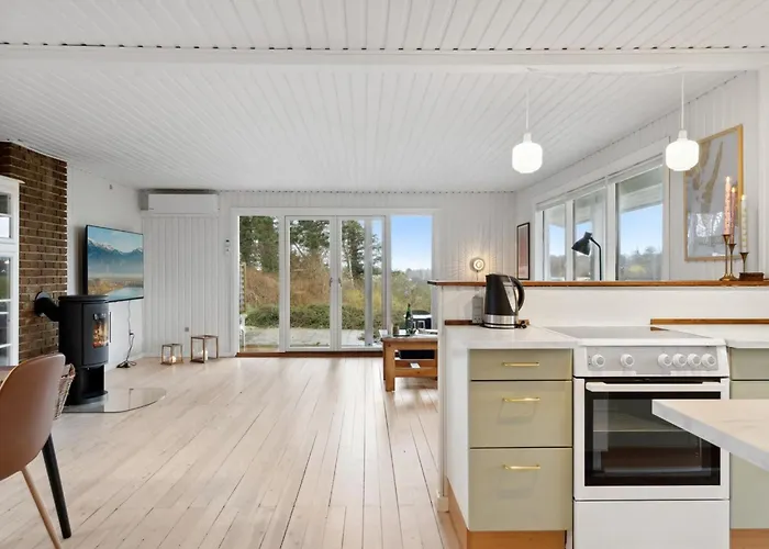 Arho - 75m From The Sea By Interhome Feriehus *