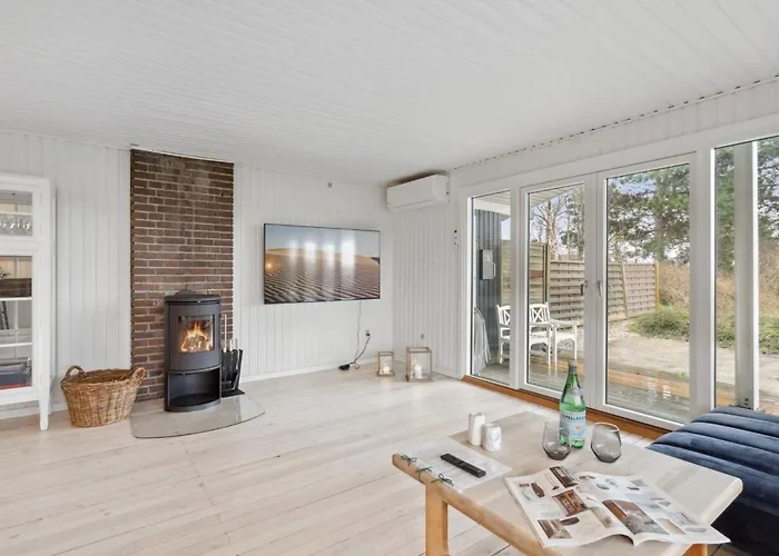 Arho - 75m From The Sea By Interhome