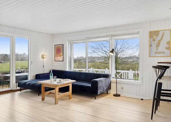 Arho - 75m From The Sea By Interhome